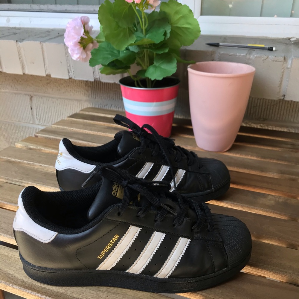 NEW Black and white Adidas!